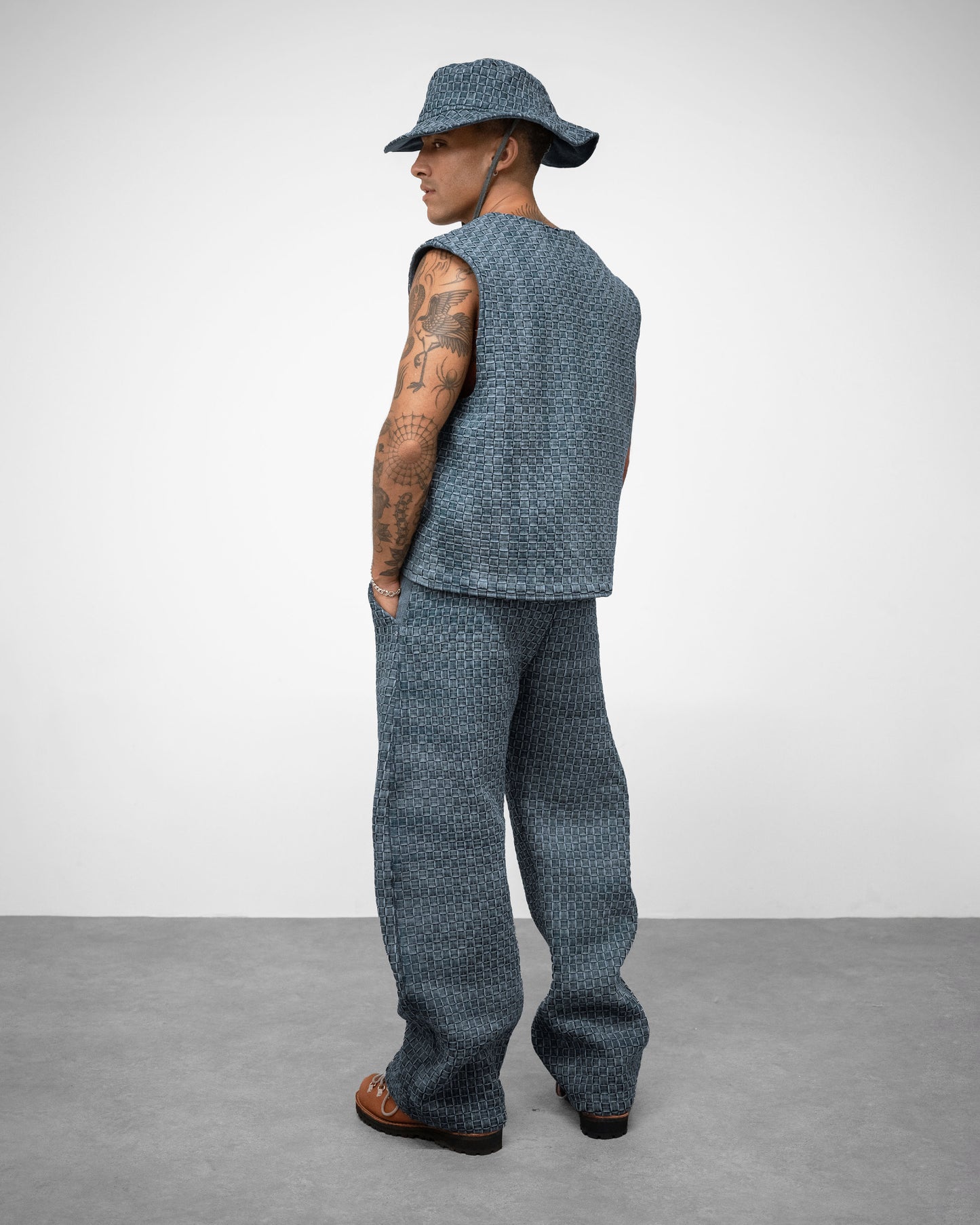 OVERLAP VEST