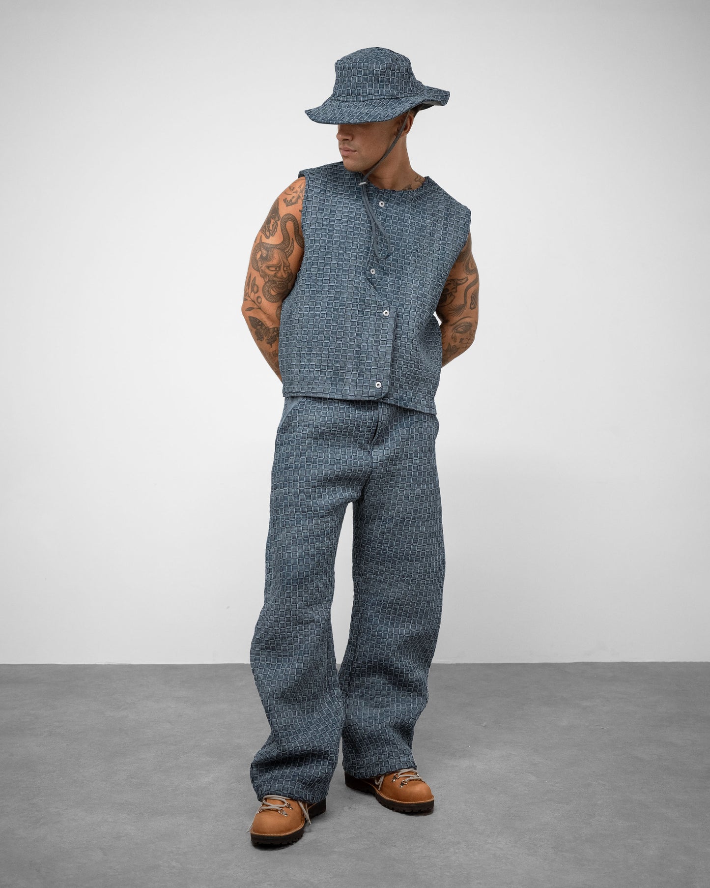 OVERLAP VEST