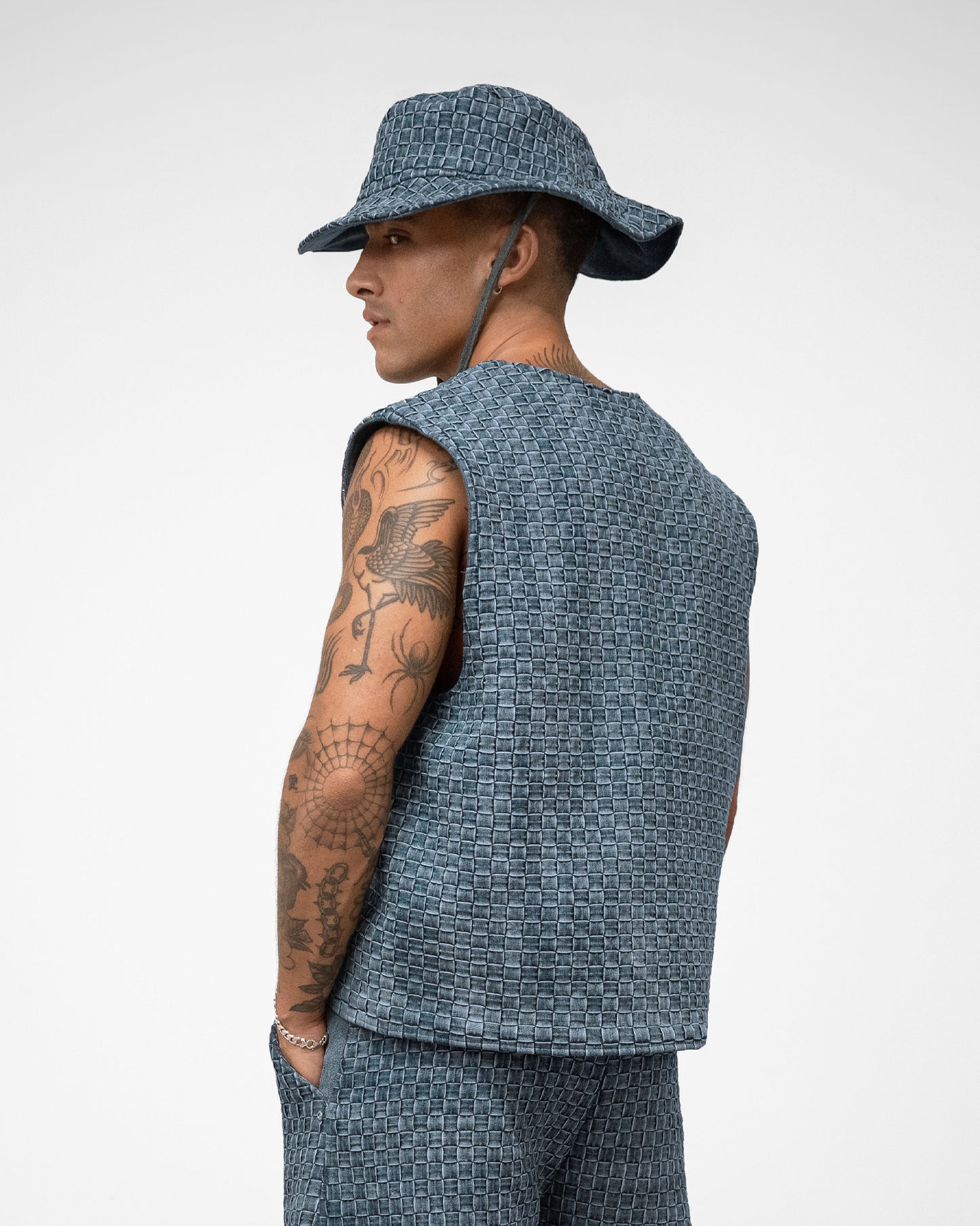 OVERLAP VEST
