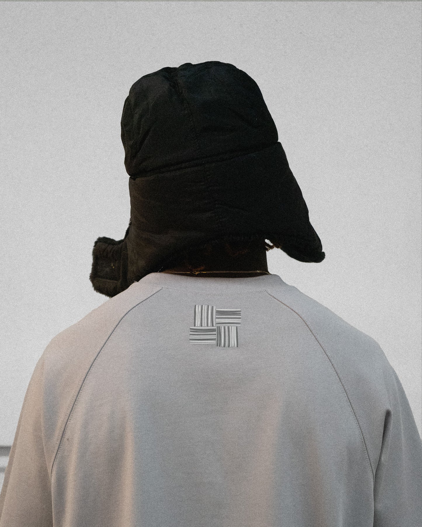WOVEN LOGO TEE