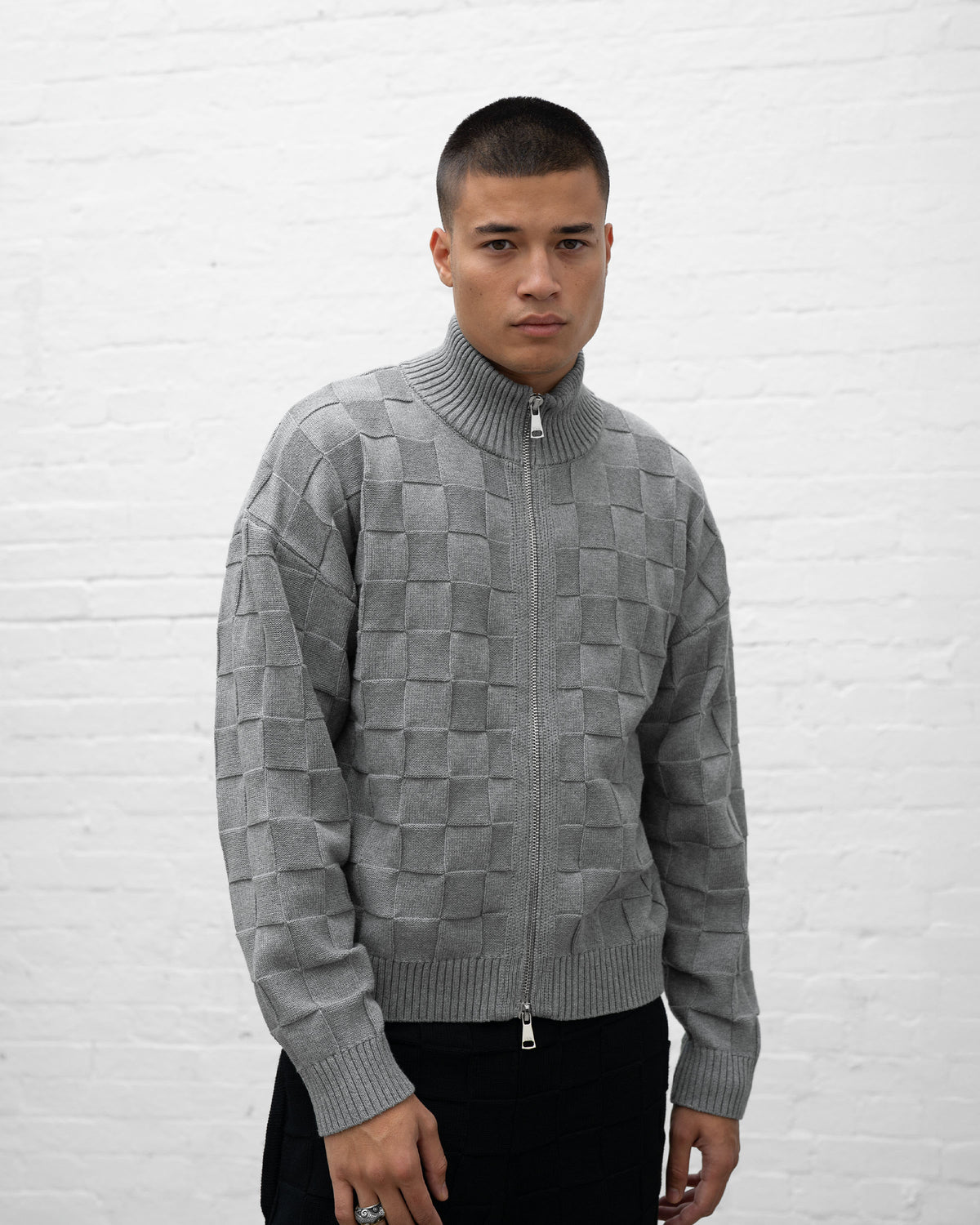 KNIT ZIP UP