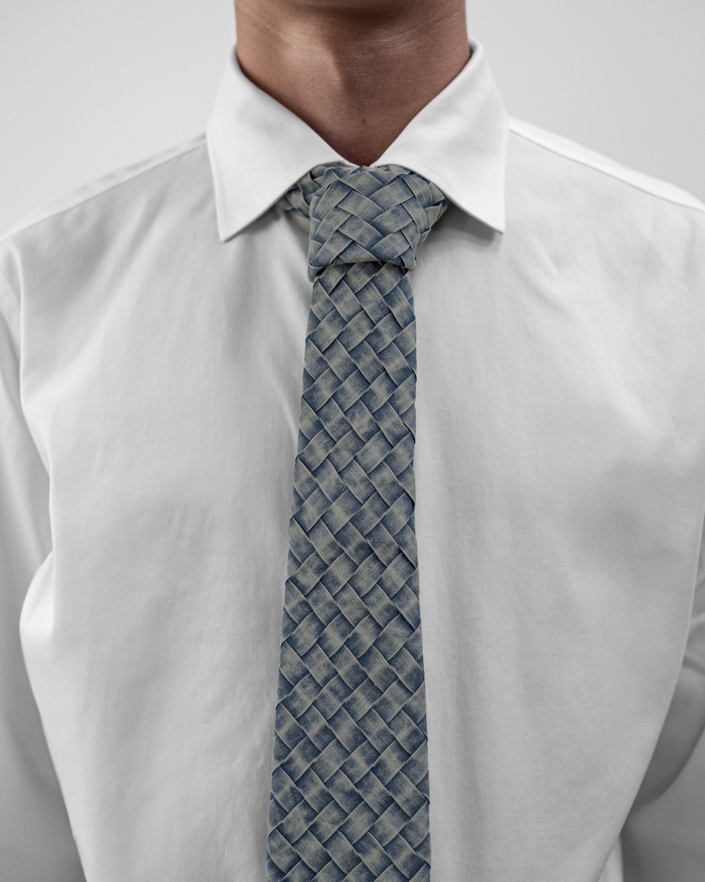 WOVEN TIE